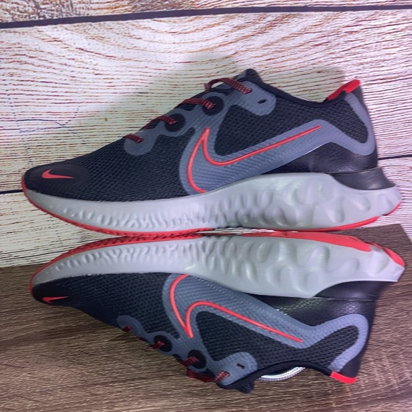 Nike Renew Run Black/Red/Grey Running Shoes CZ8674-001- SZ 12 - Picture 5 of 8